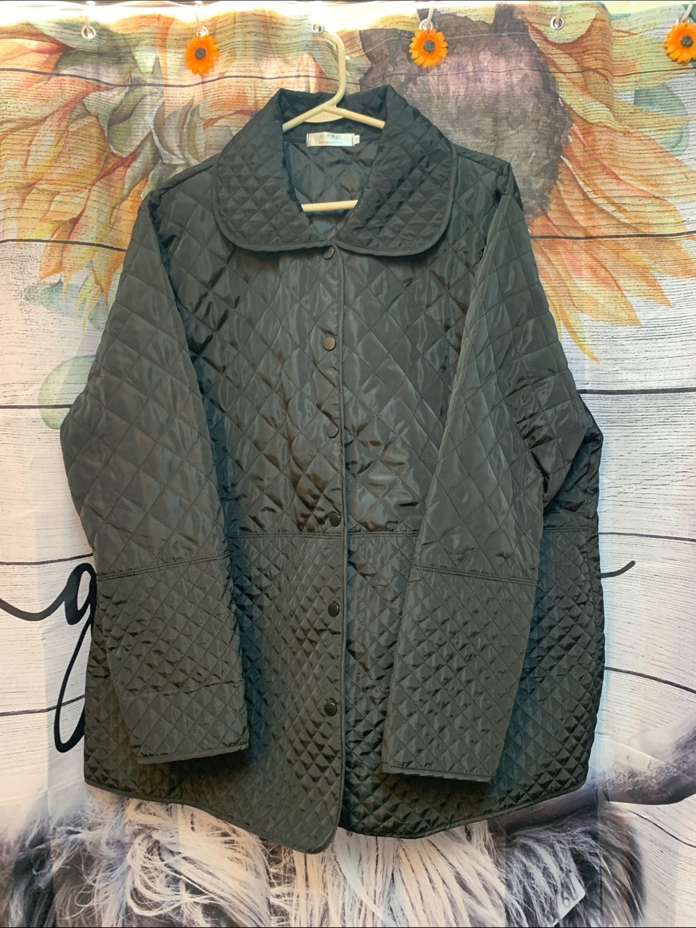 Women's Puffer/Quilted Button-Front Puffer Jacket in Dark Gray
